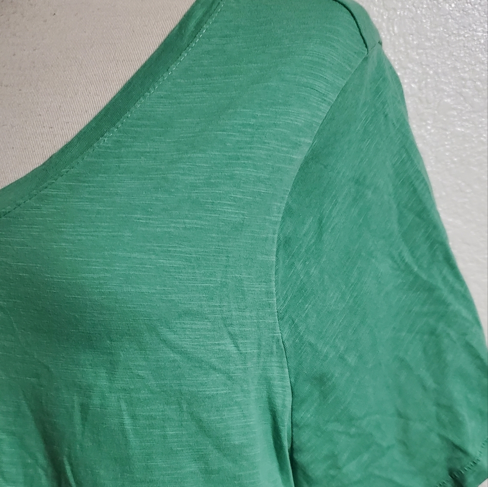 SALE **New Ladies Green Tee** - Picture 5 of 7